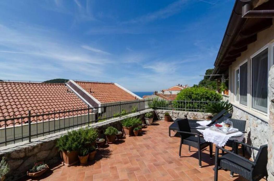 Luxury Sea View Apartment *